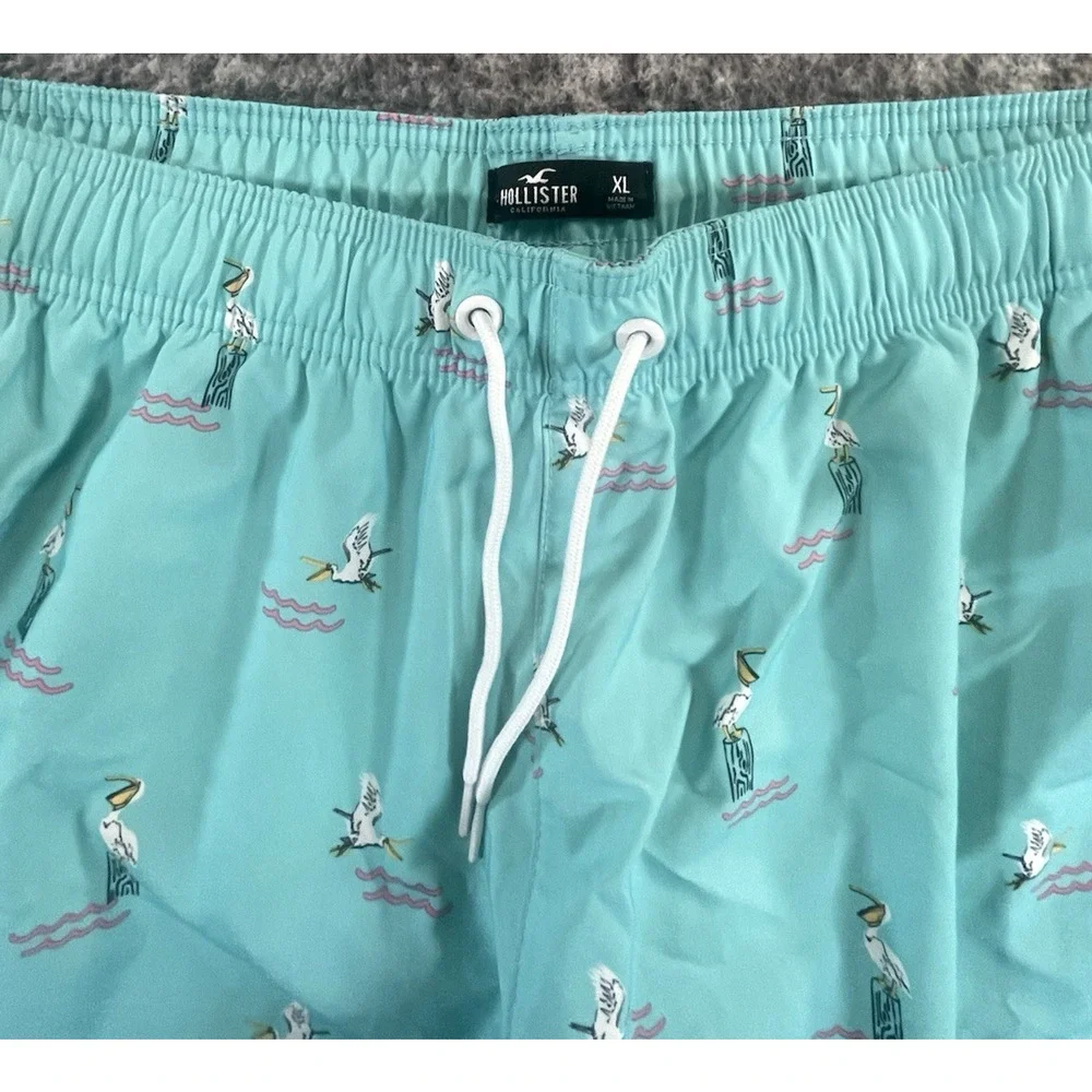 Hollister Men’s Swim Trunks Size XL Aqua Pelican Print Beach Board Shorts - Picture 2 of 7